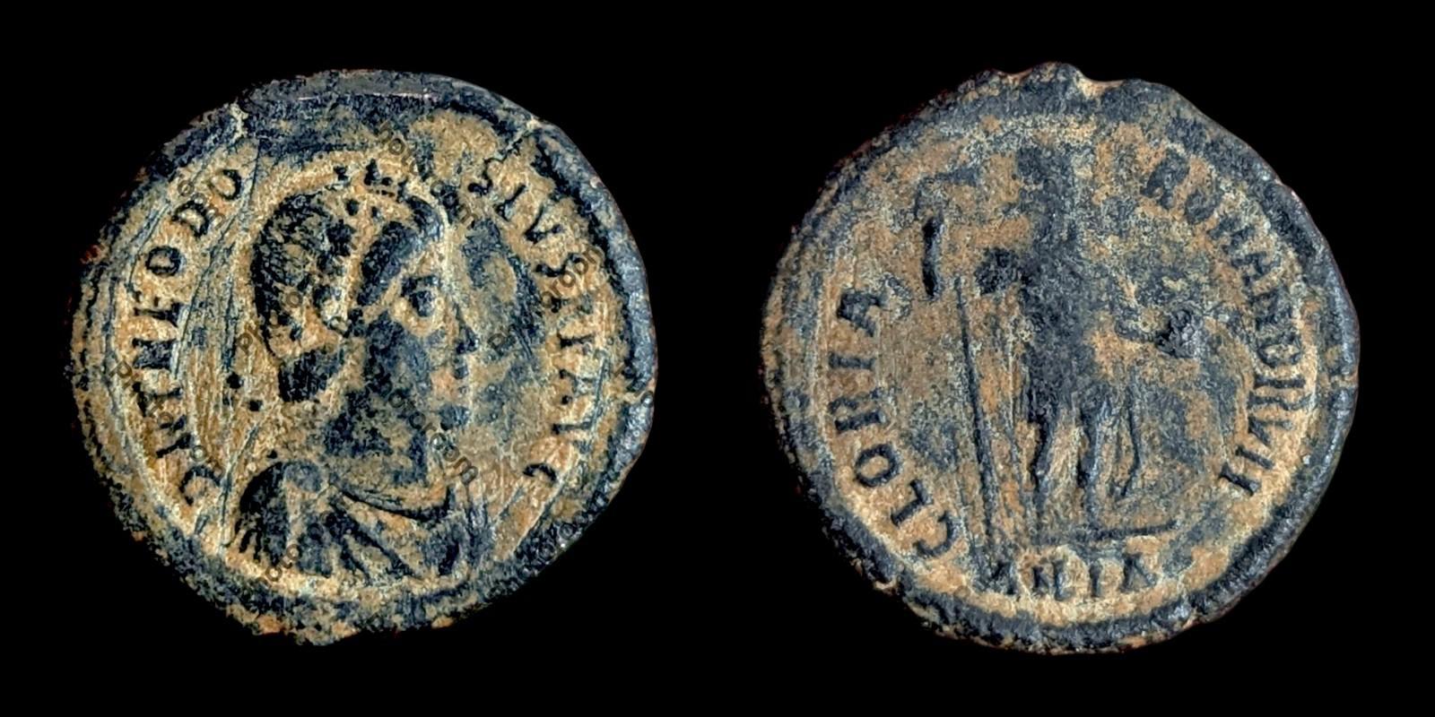 Roman coin of Theodosius I - Antioch , maiorina, Gloria Romanorum. AE2, 5.3 Gr