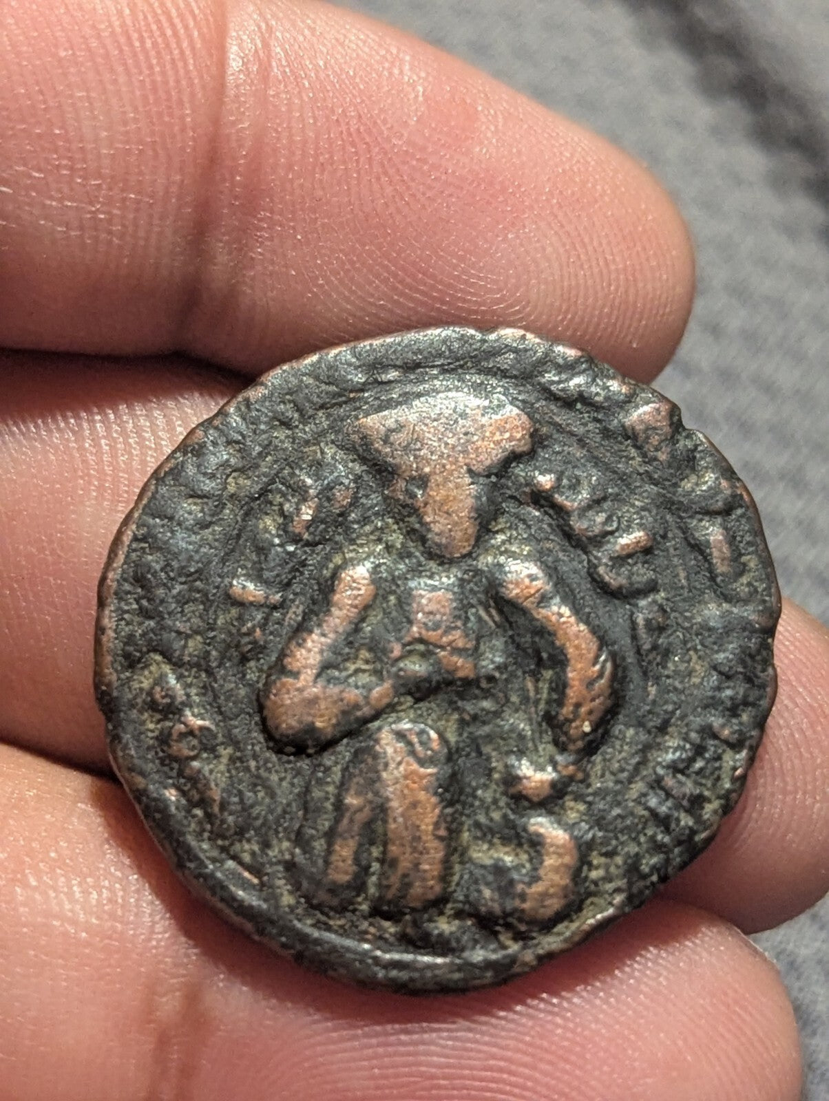AYYUBIDS OF MAYYAFARIQIN. BRONZE DIRHAM. AL-ASHRAF MUSA, 1210-1237 AD.
