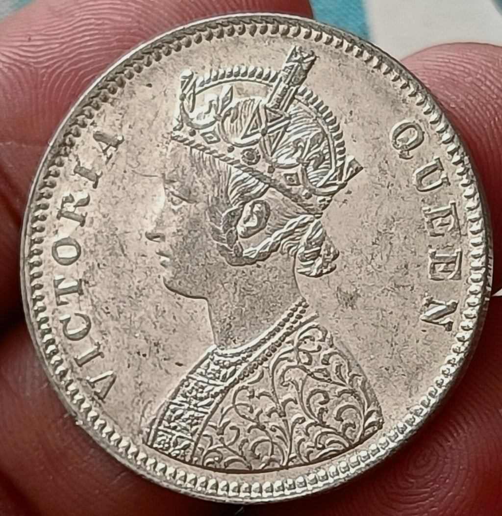 #Vo59#Victoria-British India Silver Rupee-1862-4 Dot Bombay briliant UNC Grade