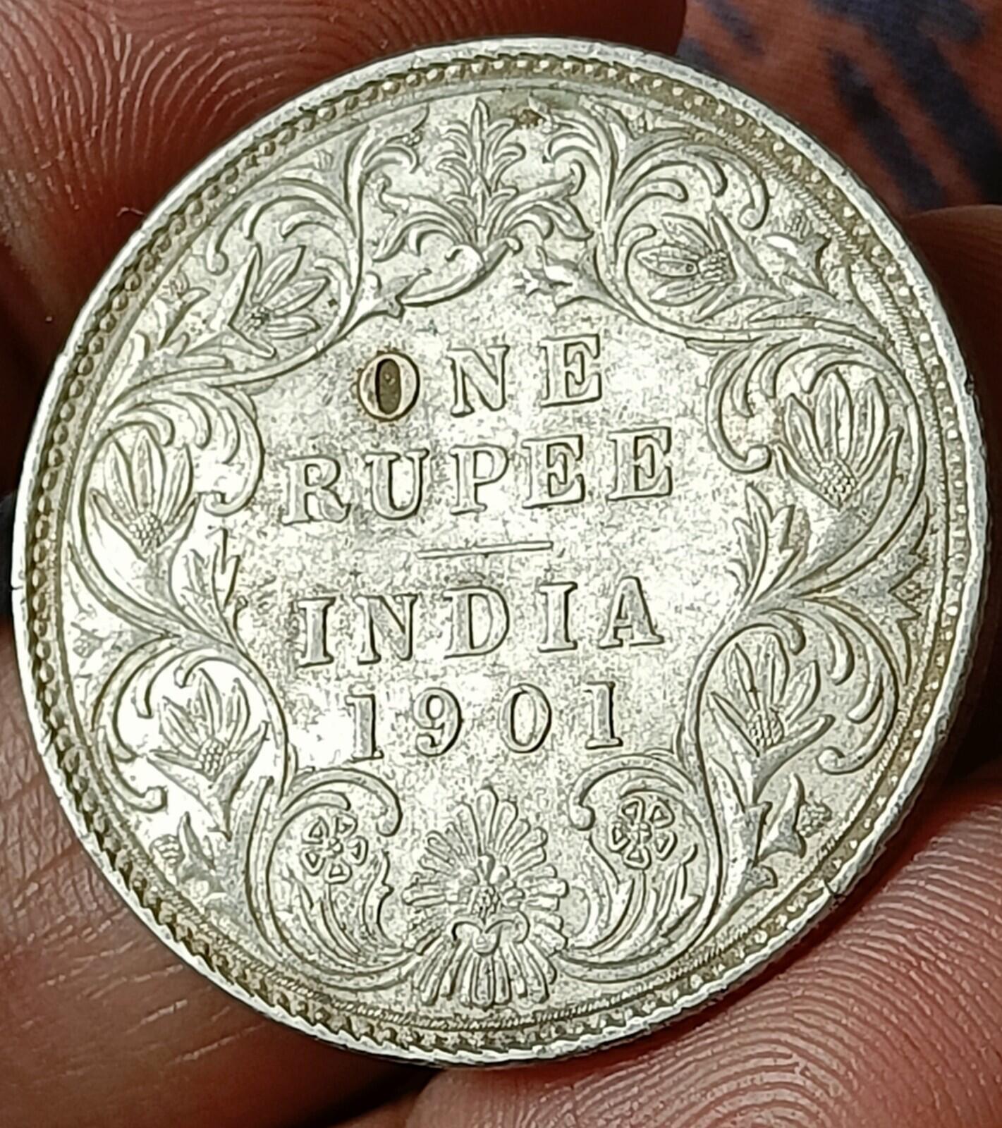 #E3#Victoria-British India Silver Rupee-1901-Bombay Mint Nice grade