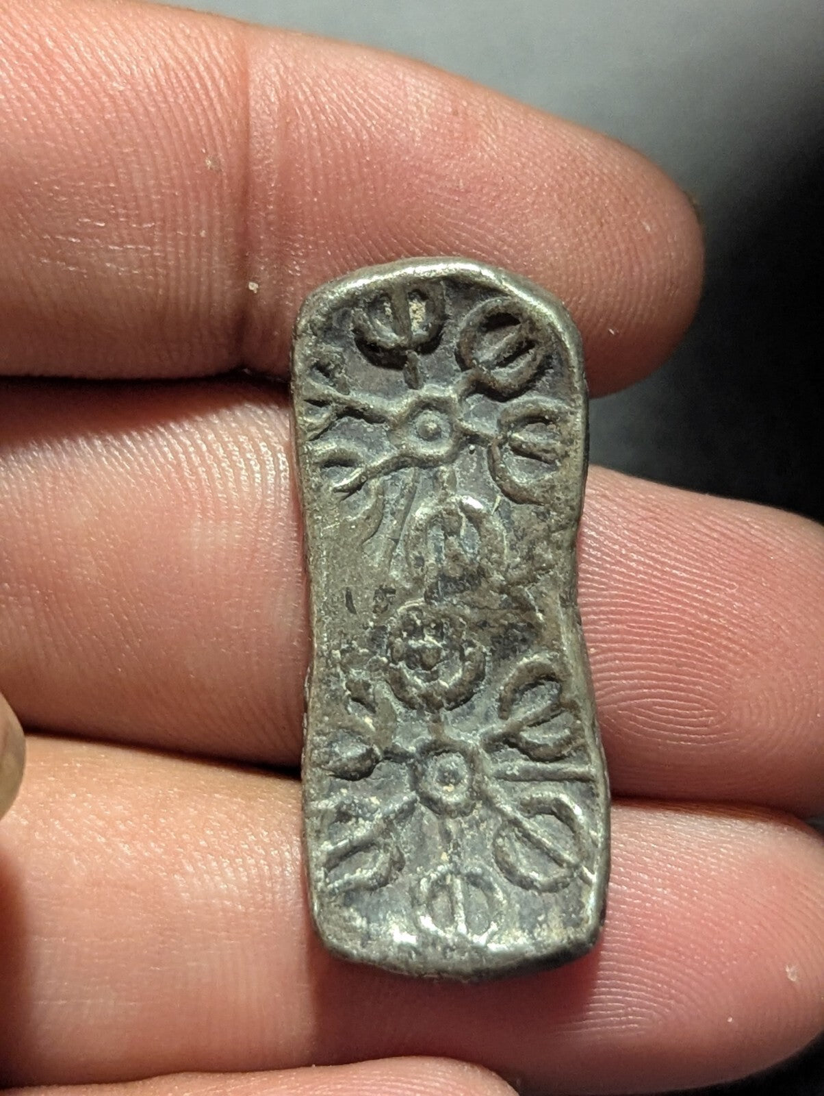 ⭐INDIA⭐. Ancient GANDHARA JANAPADA Authentic OLD 600 B.C Silver Bent Bar.
