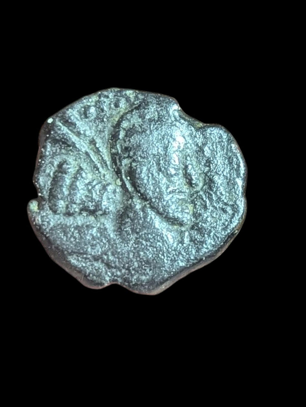 KUSHANO-SASSANIDE. UNITÉ DE BRONZE. HORMIZD I KUSHANSHAH, 265-295 APR. J.-C. REVERS AUTEL DU FEU✋