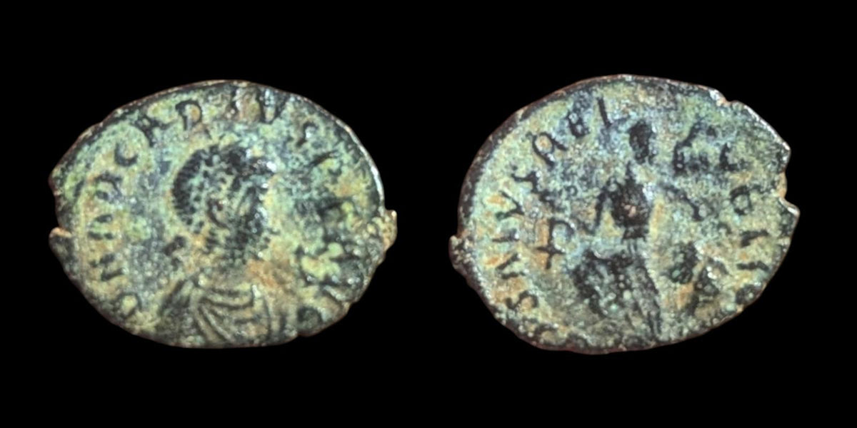 Arcadius (383-408), Follis 395-40 Victoire Captif Bouclier Monnaie Romaine RARE