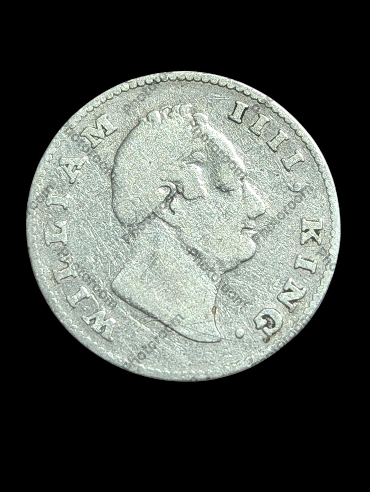Inde (Britannique) KM449.3, Demi Roupie 1835 (C) Date Clé Rare