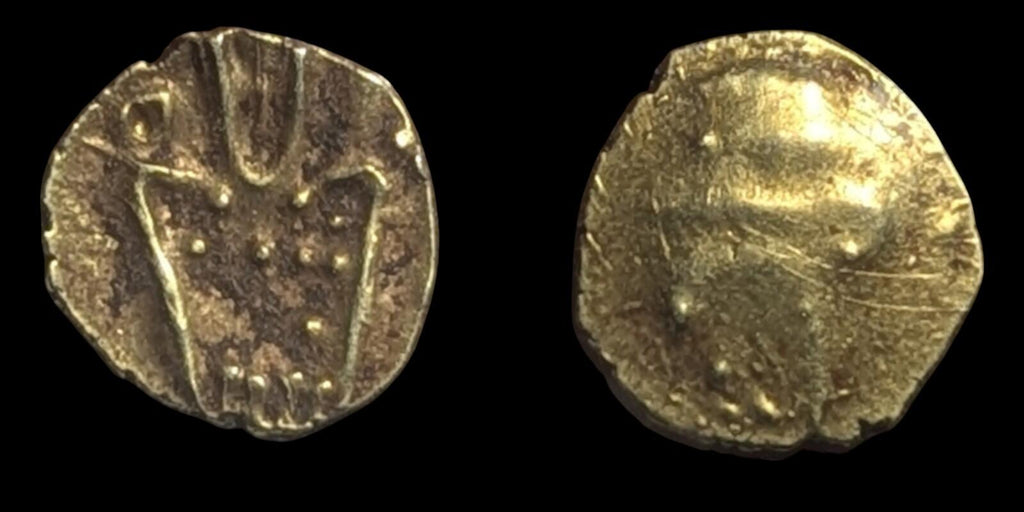 Rare gold Kali scyphate fanam minted from South-Eastern India, Dutch VOC Rare