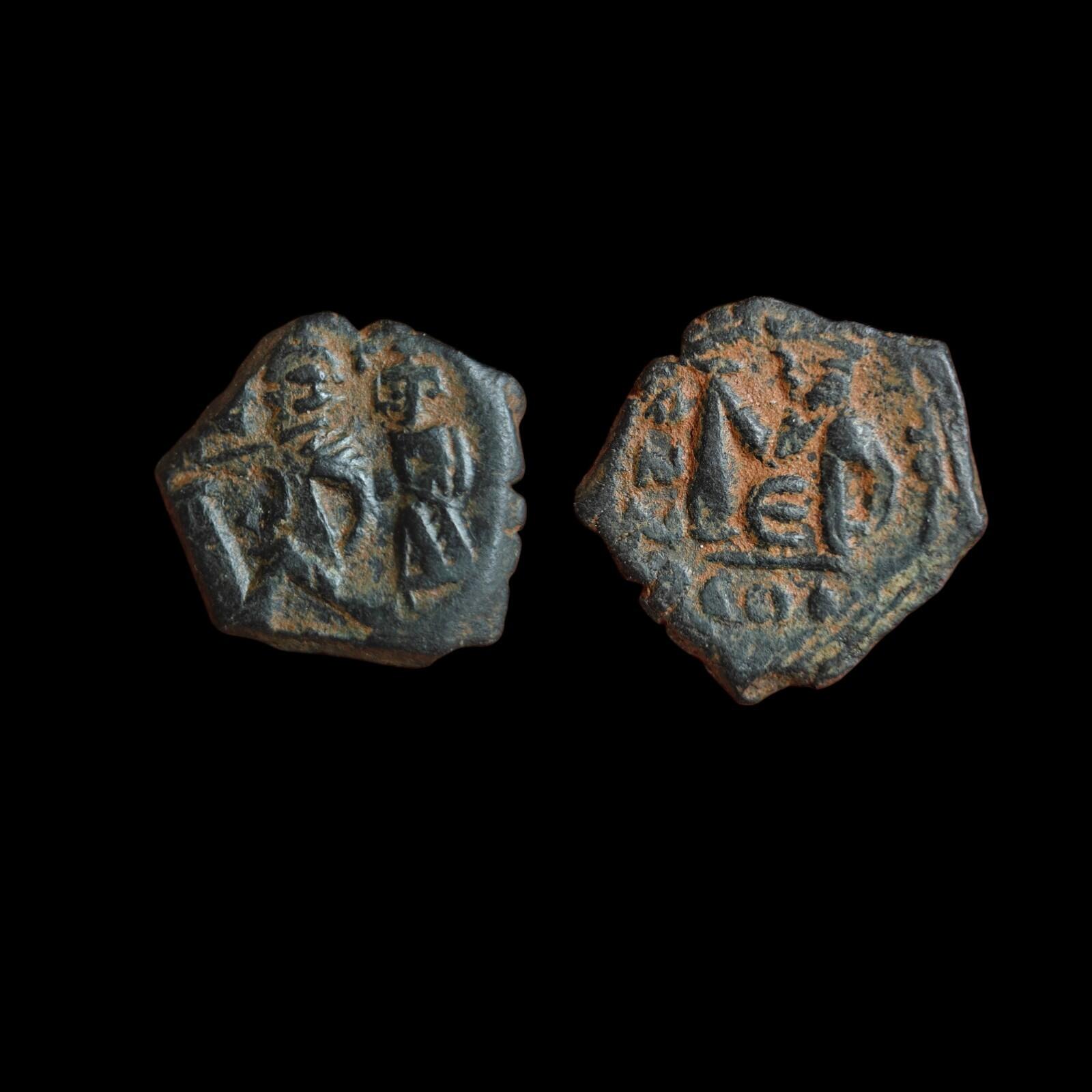Période islamique arabo-byzantine, Fals en bronze OMEYYADE, deux califes debout 685-690 !
