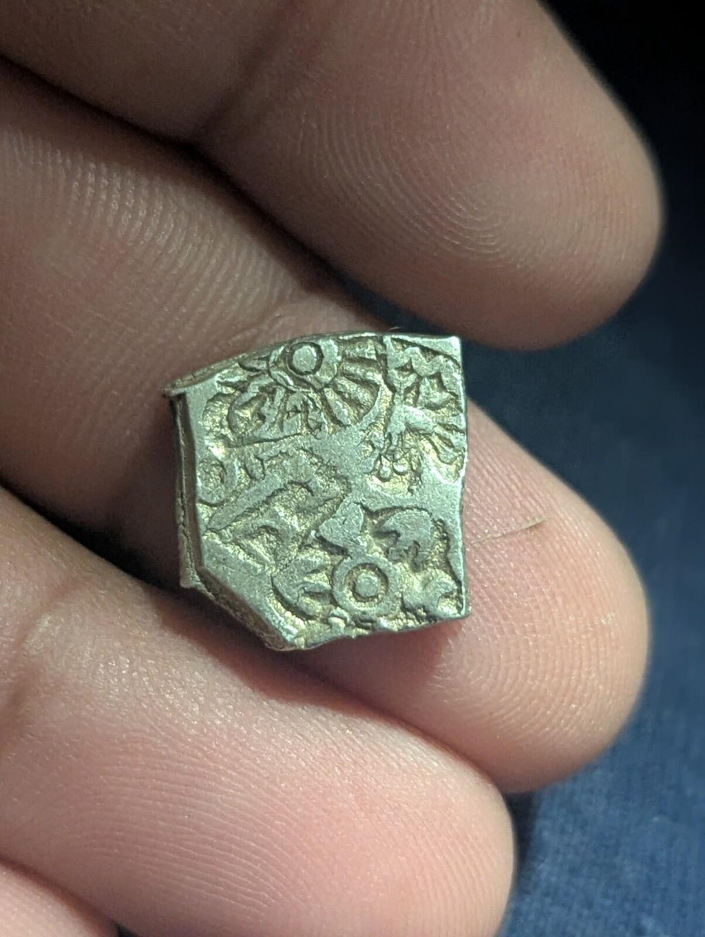 India Bengal INDUS Valley Mayuriyan Punch silver Coin 300 BC 🦜 PARROT Symbol
