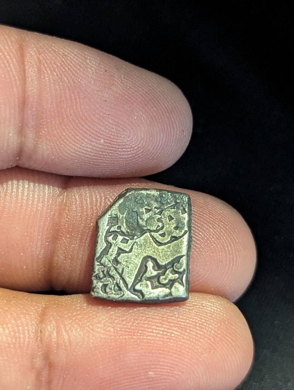 India ⭐ INDUS Valley Mayuriyan Punch ⭐ silver Coin 300 BC.