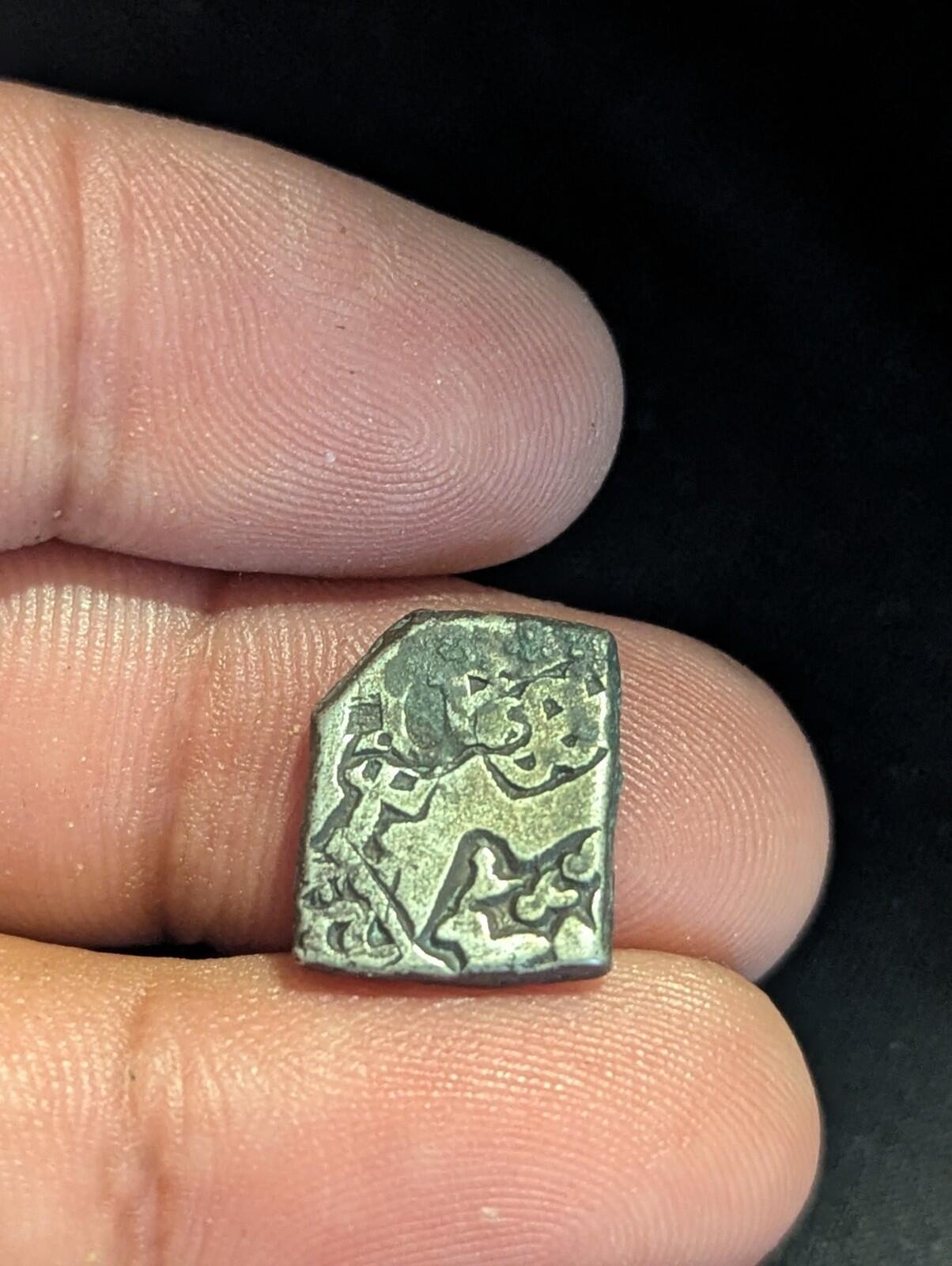 India ⭐ INDUS Valley Mayuriyan Punch ⭐ silver Coin 300 BC.