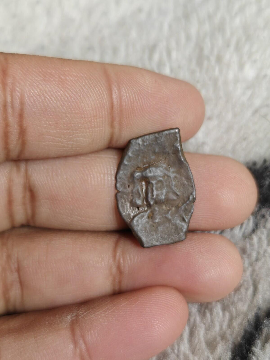 Période islamique, arabe et byzantine, Omeyyade, Fals en ærain, califat debout, 685-690 !