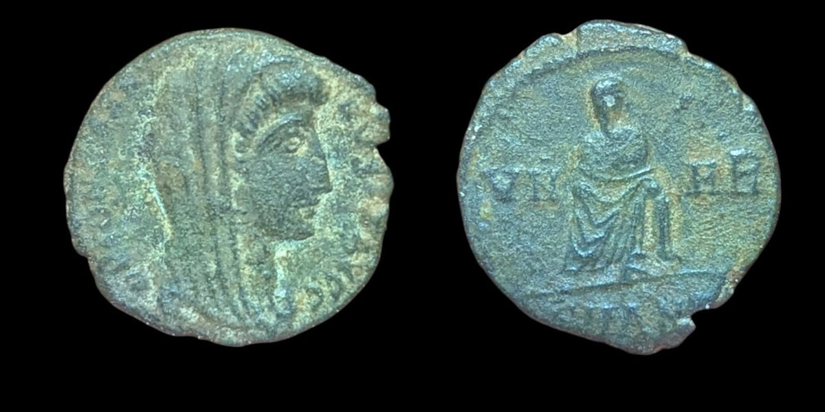 Ancienne monnaie romaine. Divus Constantin Ier 337 apr. J.-C. Follis Æ 15 mm.