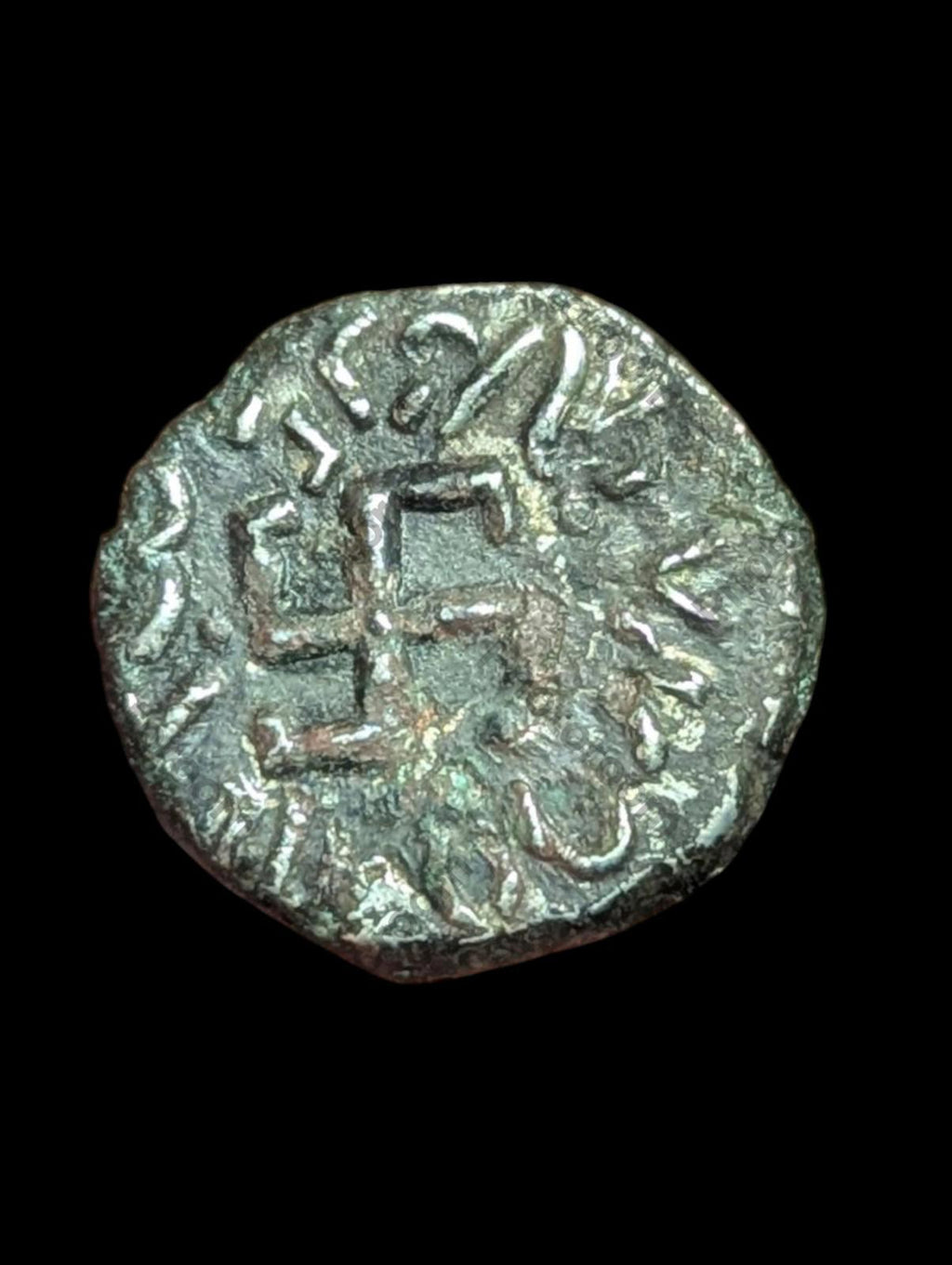 Dynastie INDO-SCYTHE PARATARAJAS Yolamira IIe siècle ap. J.-C., unité AR Rare 3,4g, svastika