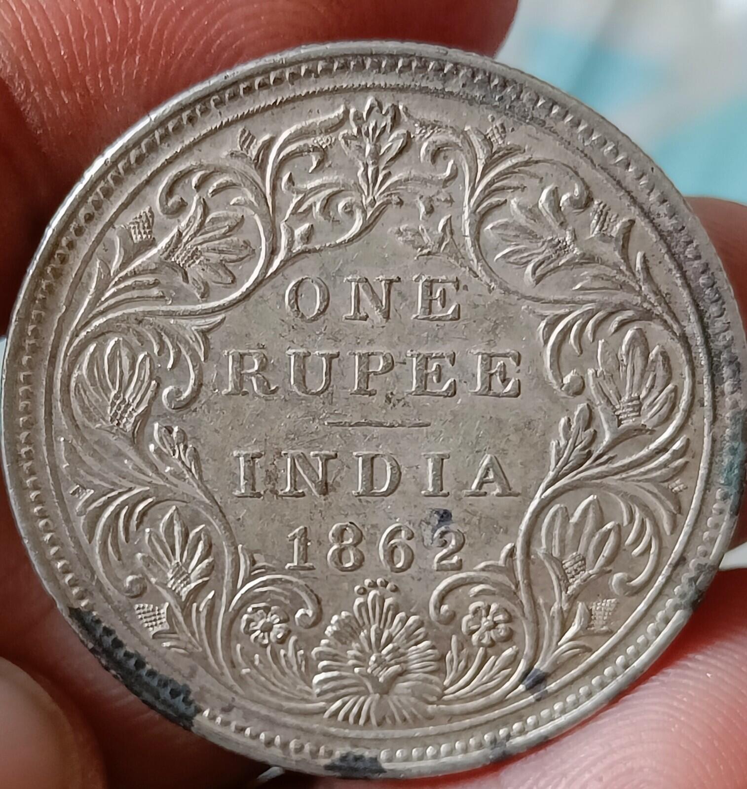 #QQ58#Victoria-British India Silver Rupee-1862-0/4 Dot- BOMBAY Mint
