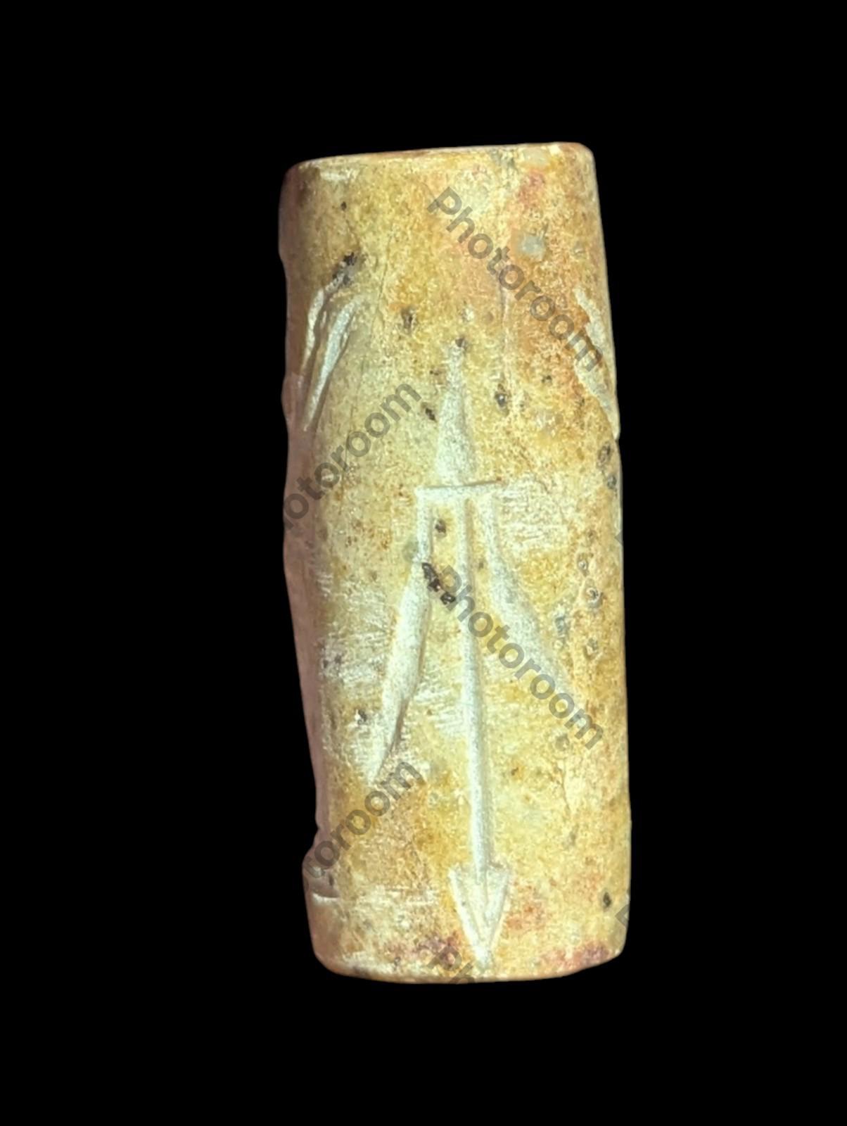Agate Stone King Ancient Near Eastern  Cylinder Intaglio Bead