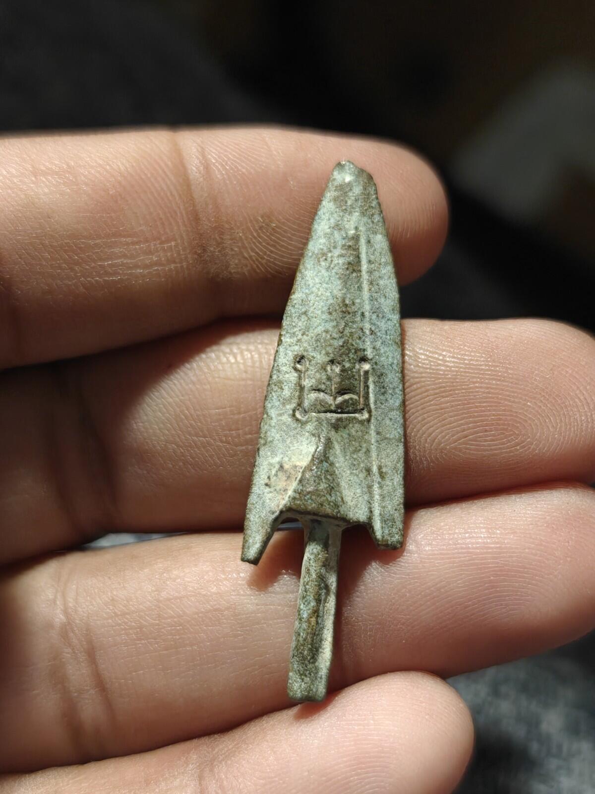 罕见真品古希腊青铜箭头，公元前3世纪。C/M