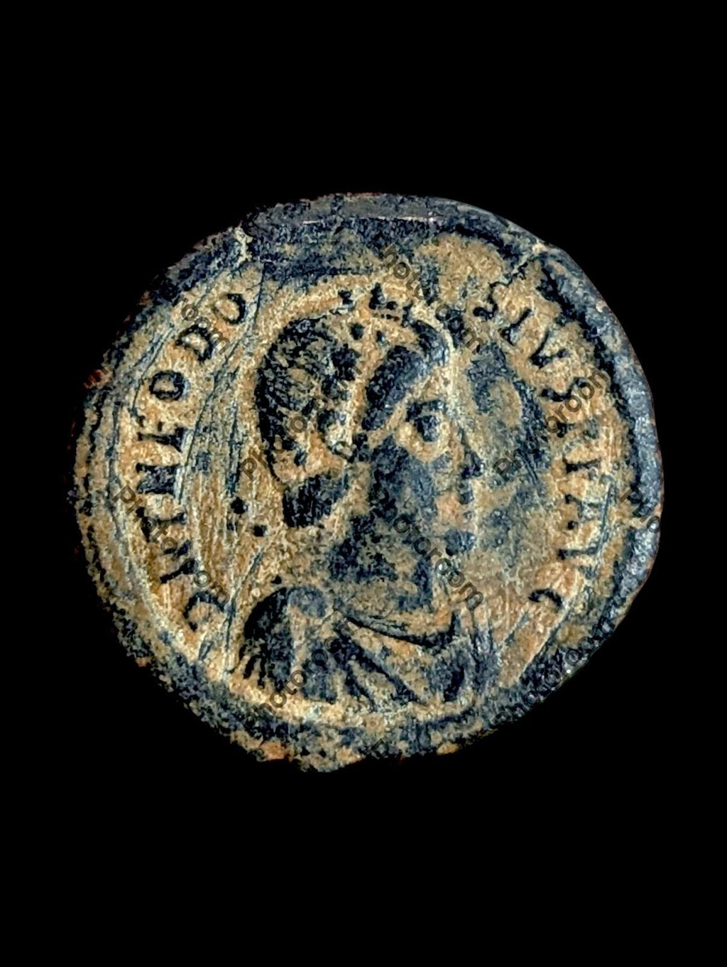 Roman coin of Theodosius I - Antioch , maiorina, Gloria Romanorum. AE2, 5.3 Gr