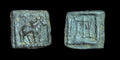 Indo-grec. Apollodote II, vers 80-65 av. J.-C. Taureau Jebu/Trépied en cuivre carré