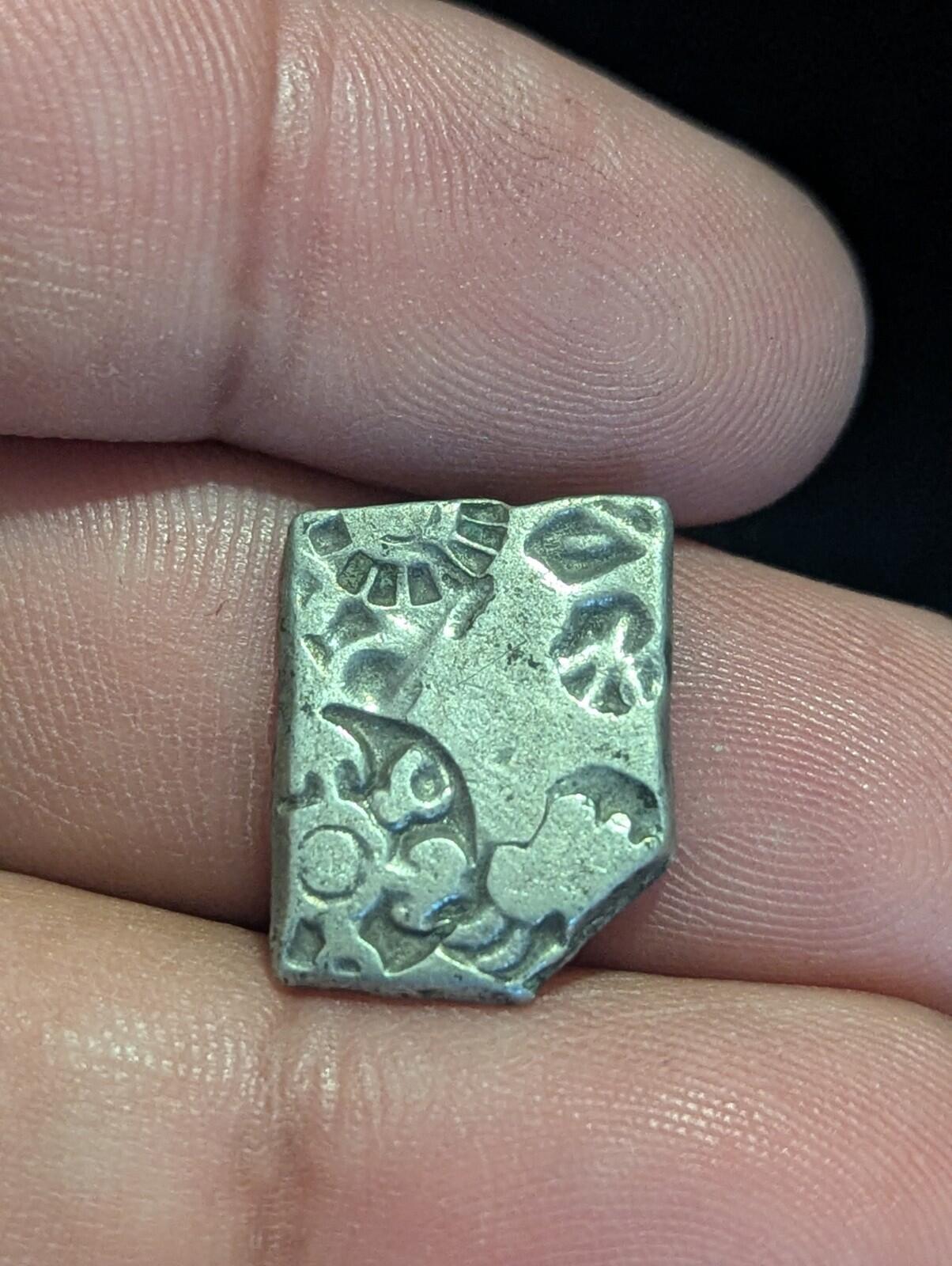 India ⭐ INDUS Valley Mayuriyan Punch ⭐ silver Coin 300 BC