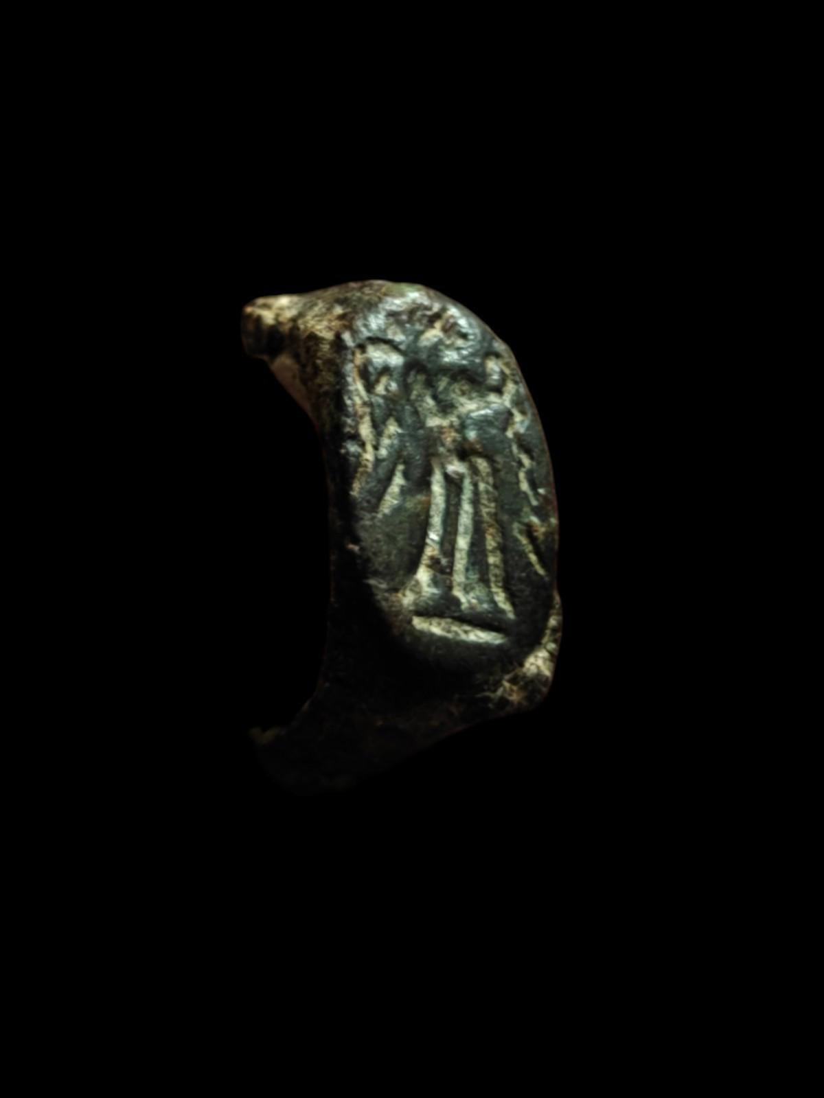 Ancient Greek / Roman / Byzantine ring Victory Circa 100 BC To 1 AD