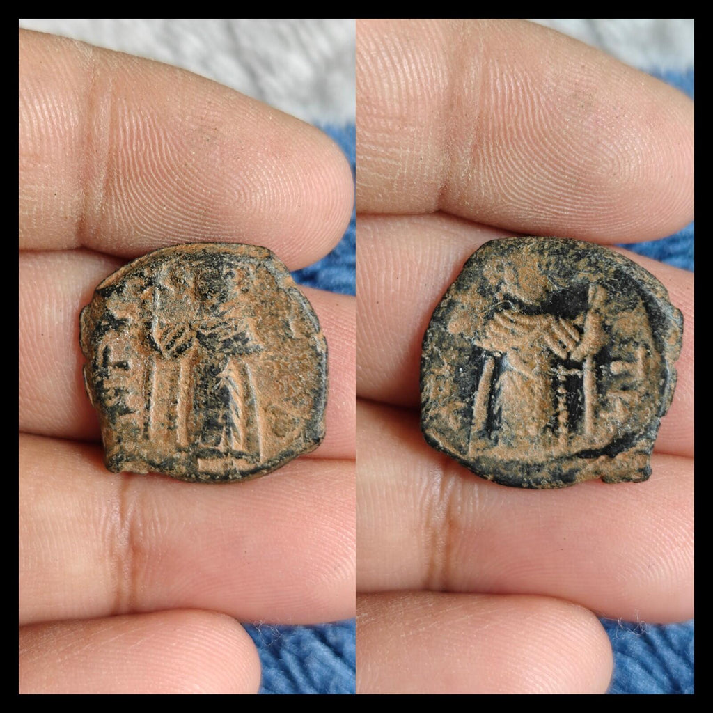 Fals islamique ARABE Byzantin OMEYYADE Æ, Calife debout 685-690 Mule ou Erreur