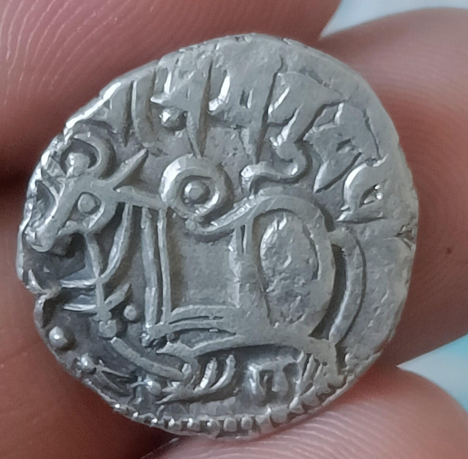 #A37#Indian OHINDA DYNASTY Samanta Deva HORSE -BULL SILVER coin BEAUTIFUL GRADE