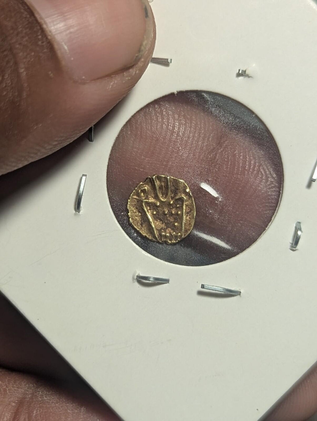 Rare gold Kali scyphate fanam minted from South-Eastern India, Dutch VOC Rare