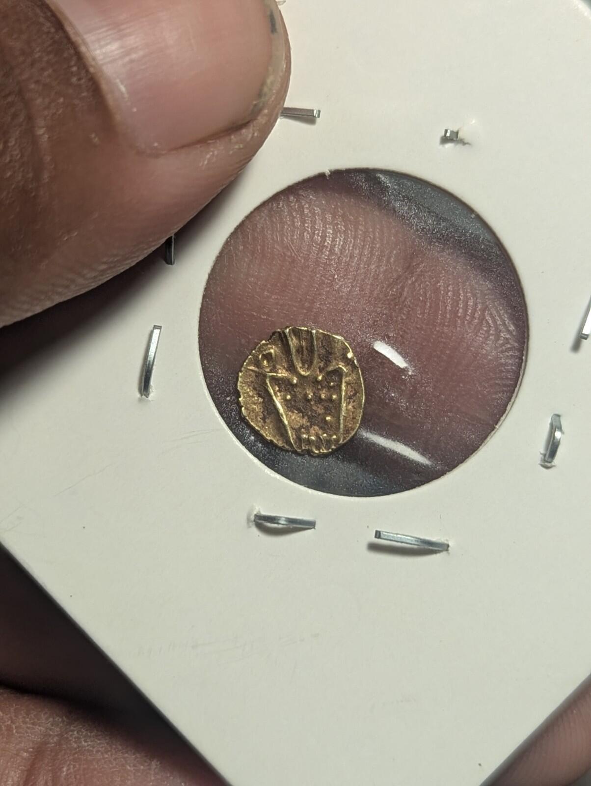 Rare gold Kali scyphate fanam minted from South-Eastern India, Dutch VOC Rare