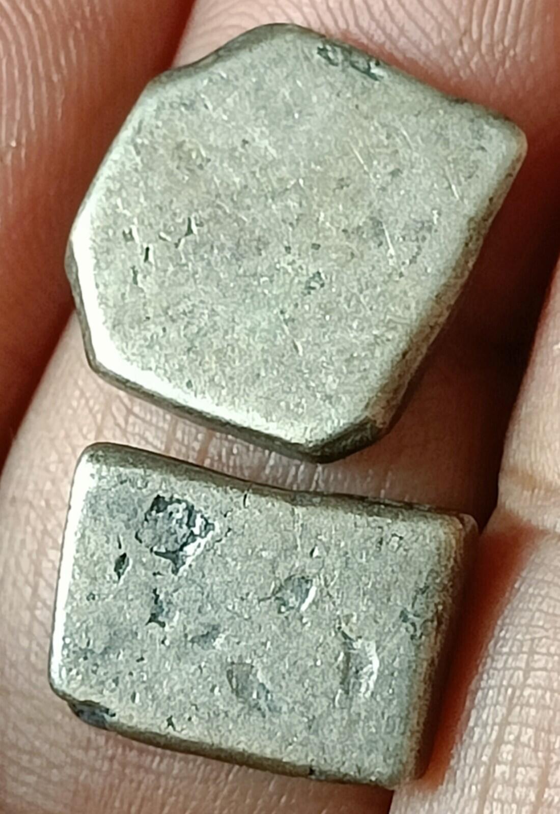 #N1#-India Magadh Janapada Mayuriyan Punch Mark 2 silver Coin 300 BC