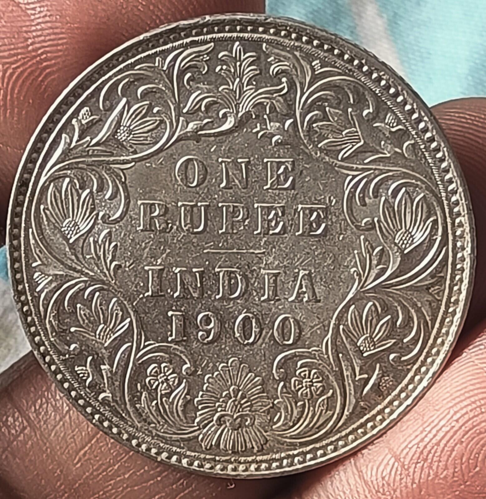 #VAN10#Victoria-British India colony-Silver Rupee-1900-Bombay Mint 11.6 gm