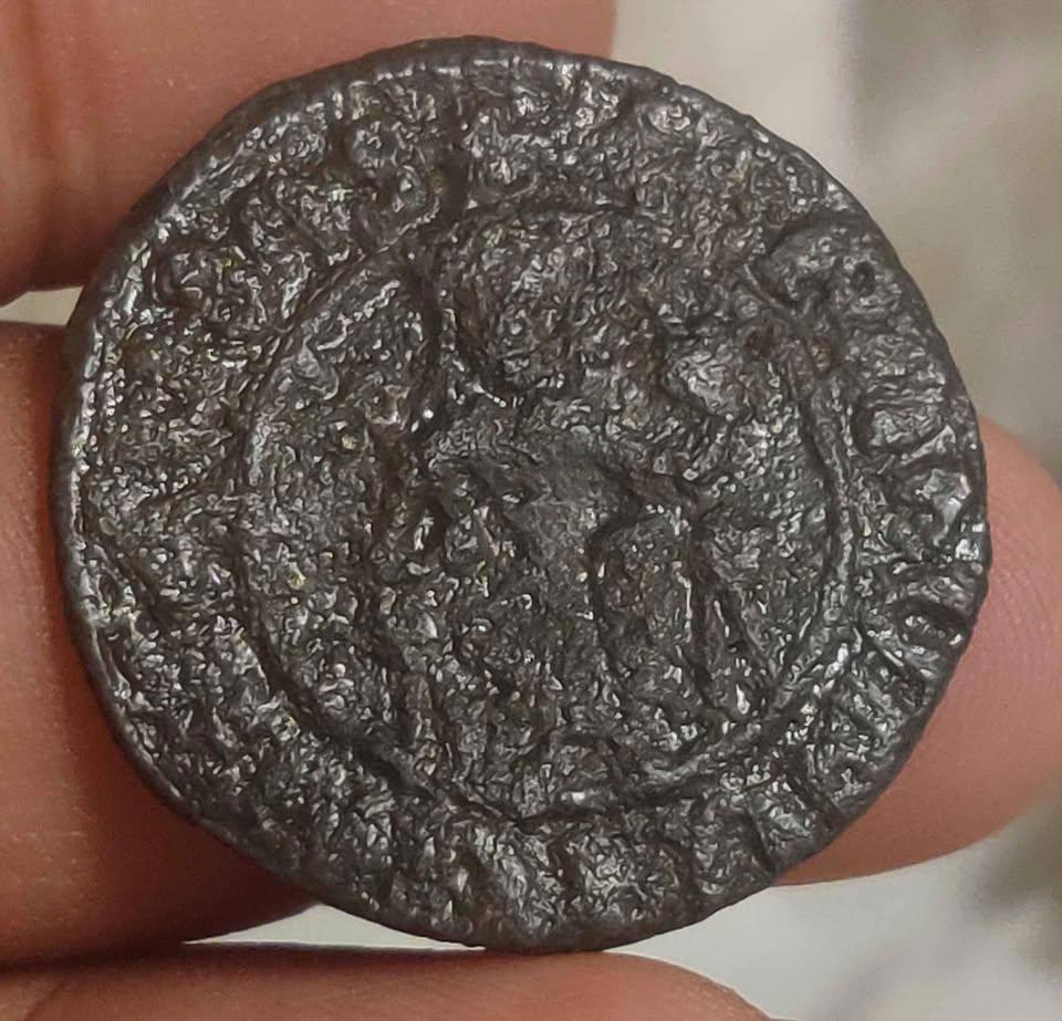 Mediveal Christian State Artifact 1 Kardez - Hetoum I solid border; seated coin