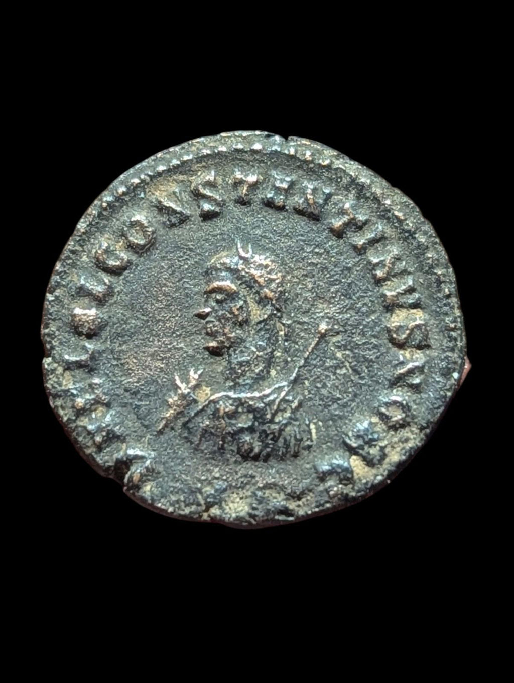 Constance II comme César 324-337 AE Follis Thessalonique, Bithynie, Monnaie Campgate