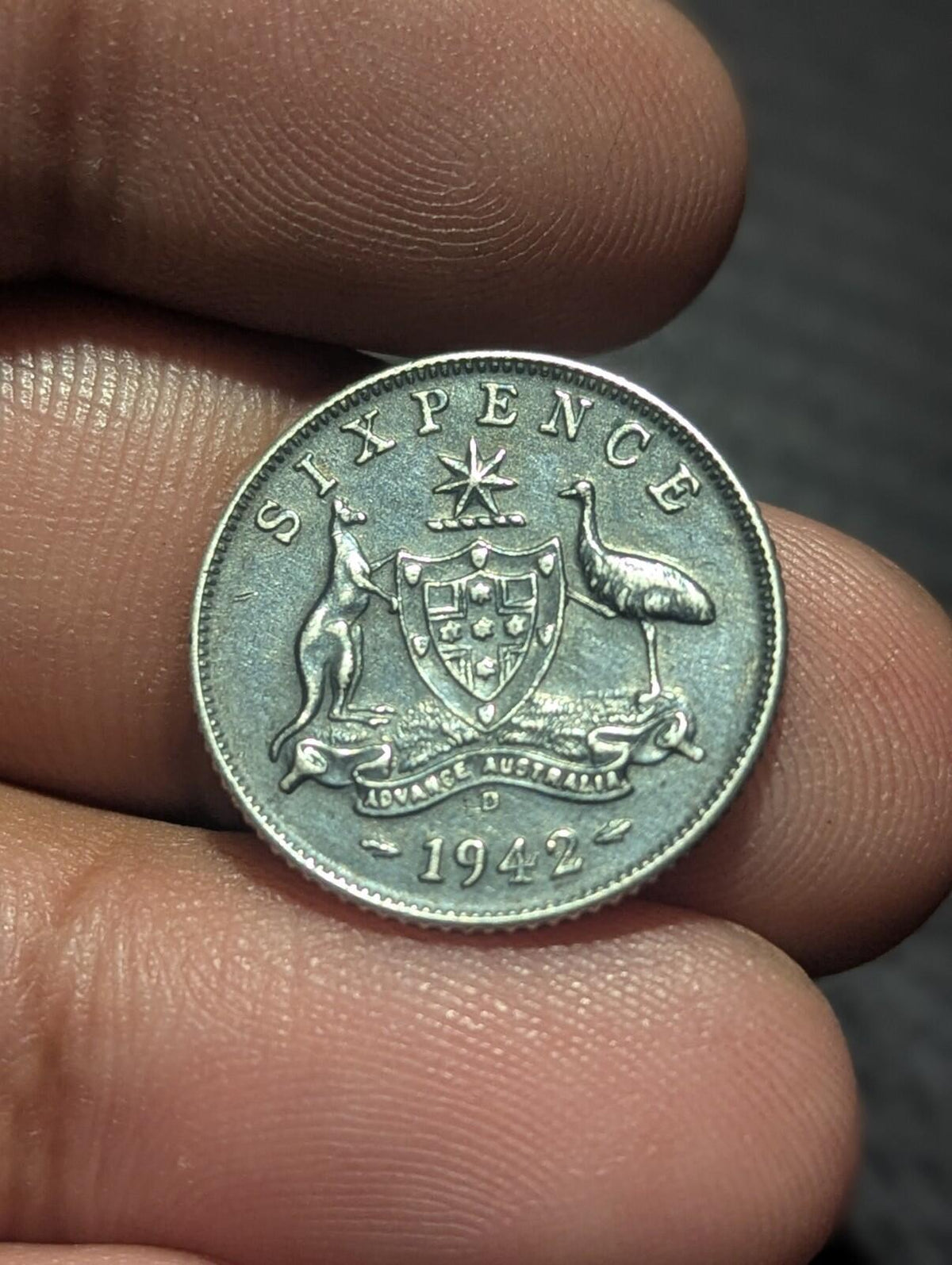 Australia 1942 D 6 Pence Kangaroo animal Uncirculated