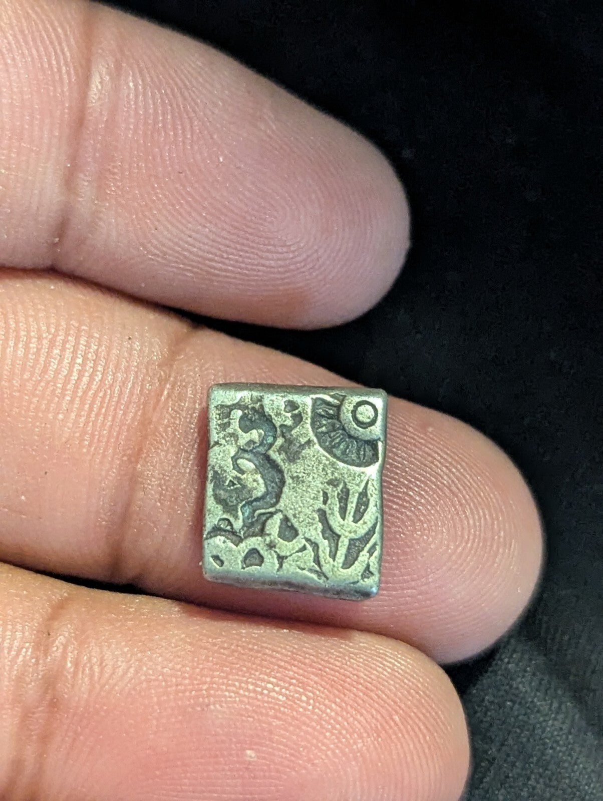 India ⭐ INDUS Valley Mayuriyan Punch ⭐ silver Coin 300 BC