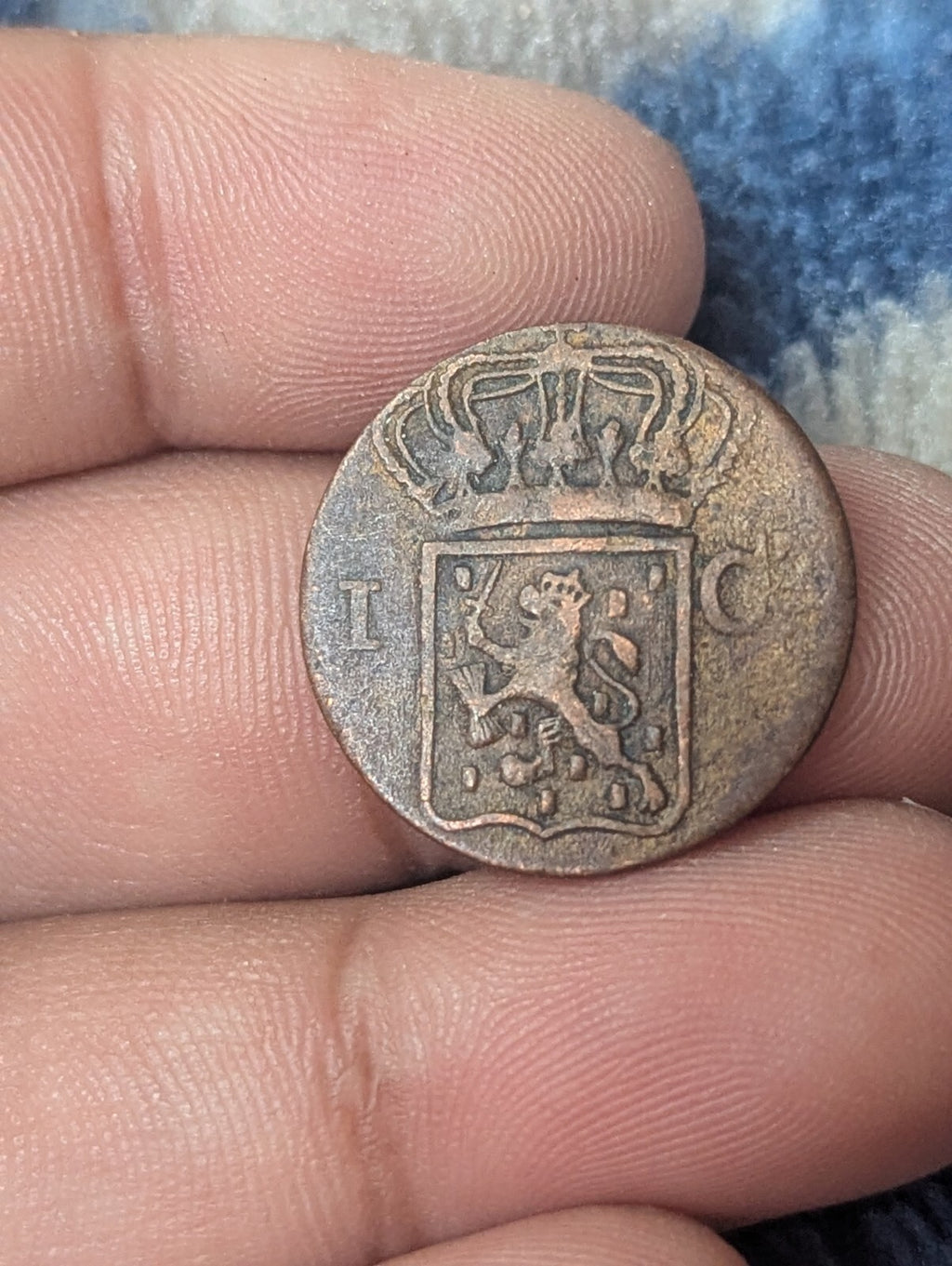 1834 V NETHERLANDS EAST INDIA EAST INDIES ONE GULDEN - VG CONDITION 20MM