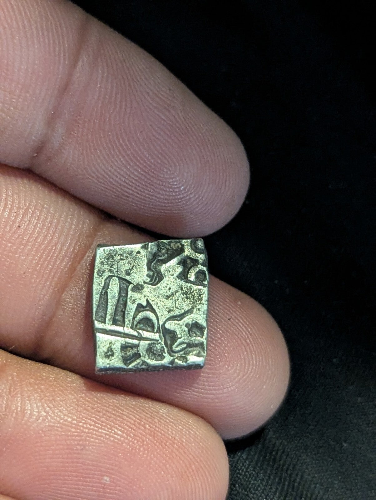 India ⭐ INDUS Valley Mayuriyan Punch ⭐ silver Coin 300 BC