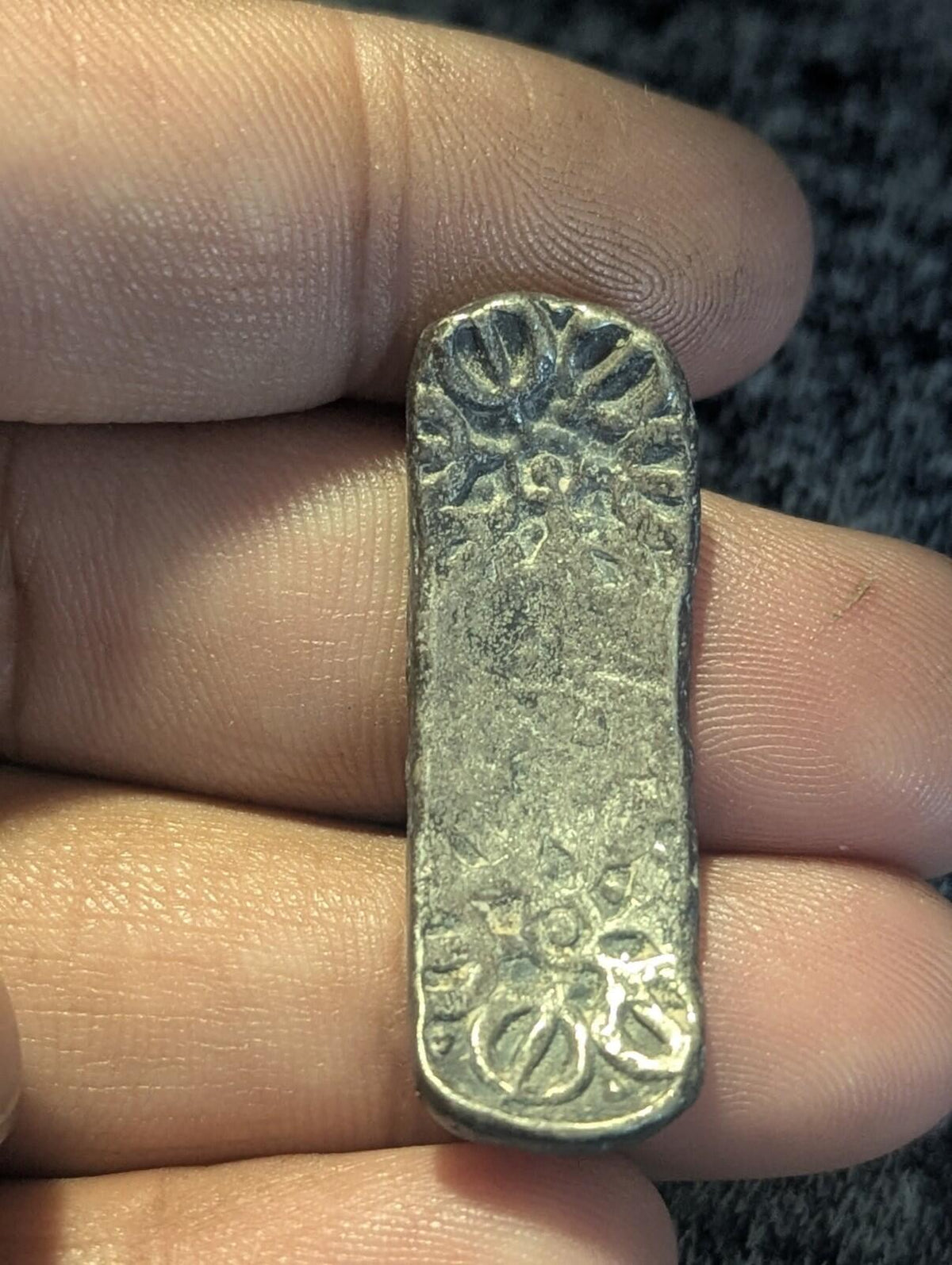 ⭐INDE⭐. Ancienne monnaie en argent authentique GANDHARA JANAPADA de 600 av. J.-C. (barre courbée)
