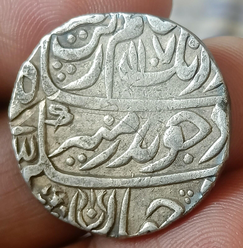 #X46# India Mughal-Empire-Beautiful grade AURANGZEB silver rupee Itawa mint