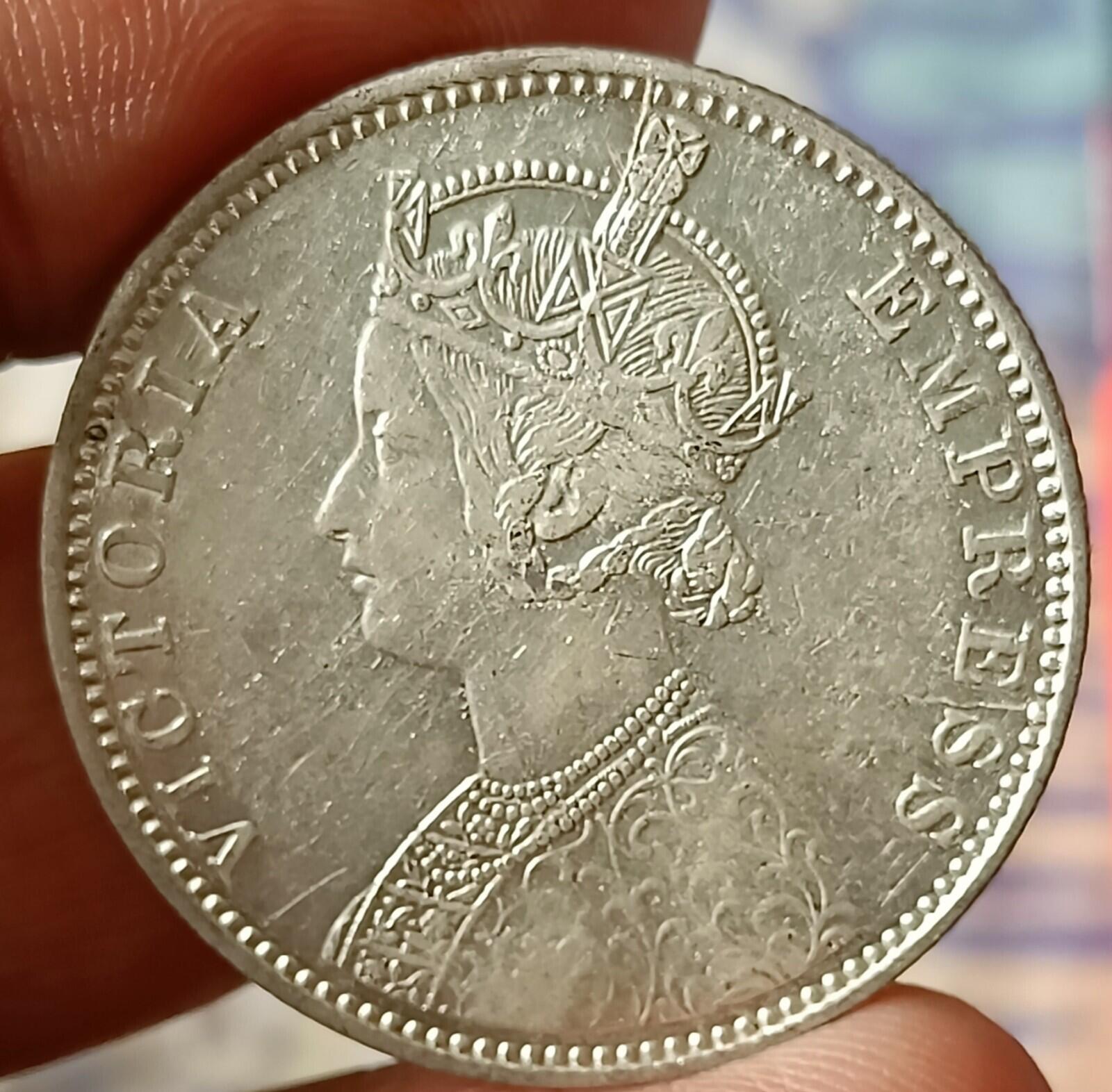 #A41# Victoria-British India colony-Silver Rupee-1900-Bombay Mint 11.6gm