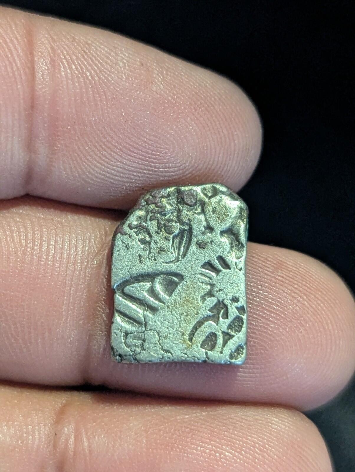 India ⭐ INDUS Valley Mayuriyan Punch ⭐ silver Coin 300 BC.'