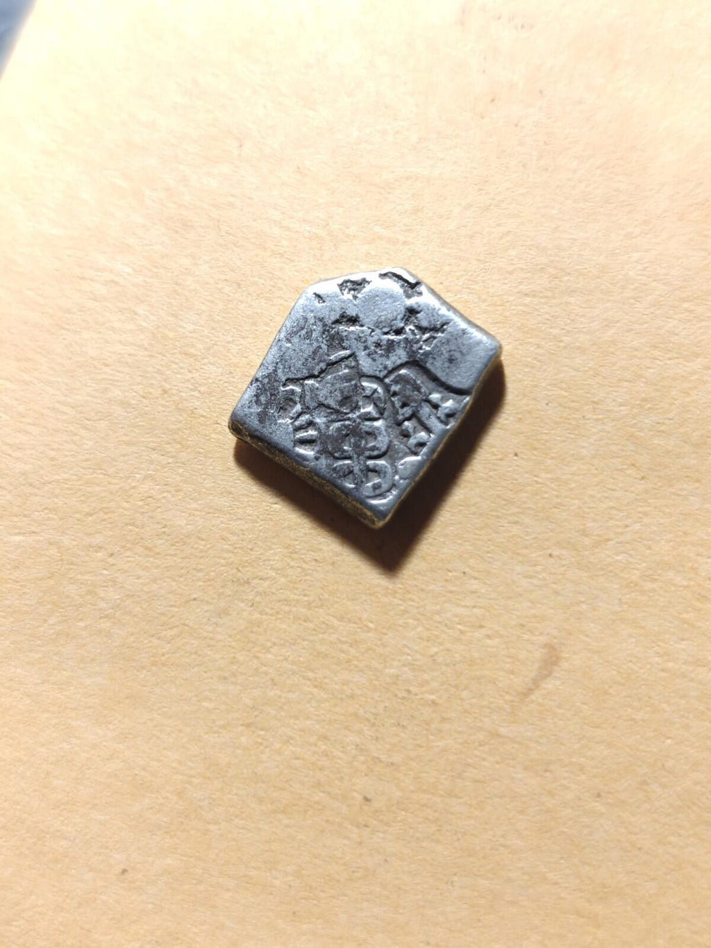 India ⭐ INDUS Valley Mayuriyan Punch ⭐ silver Coin 300 BC