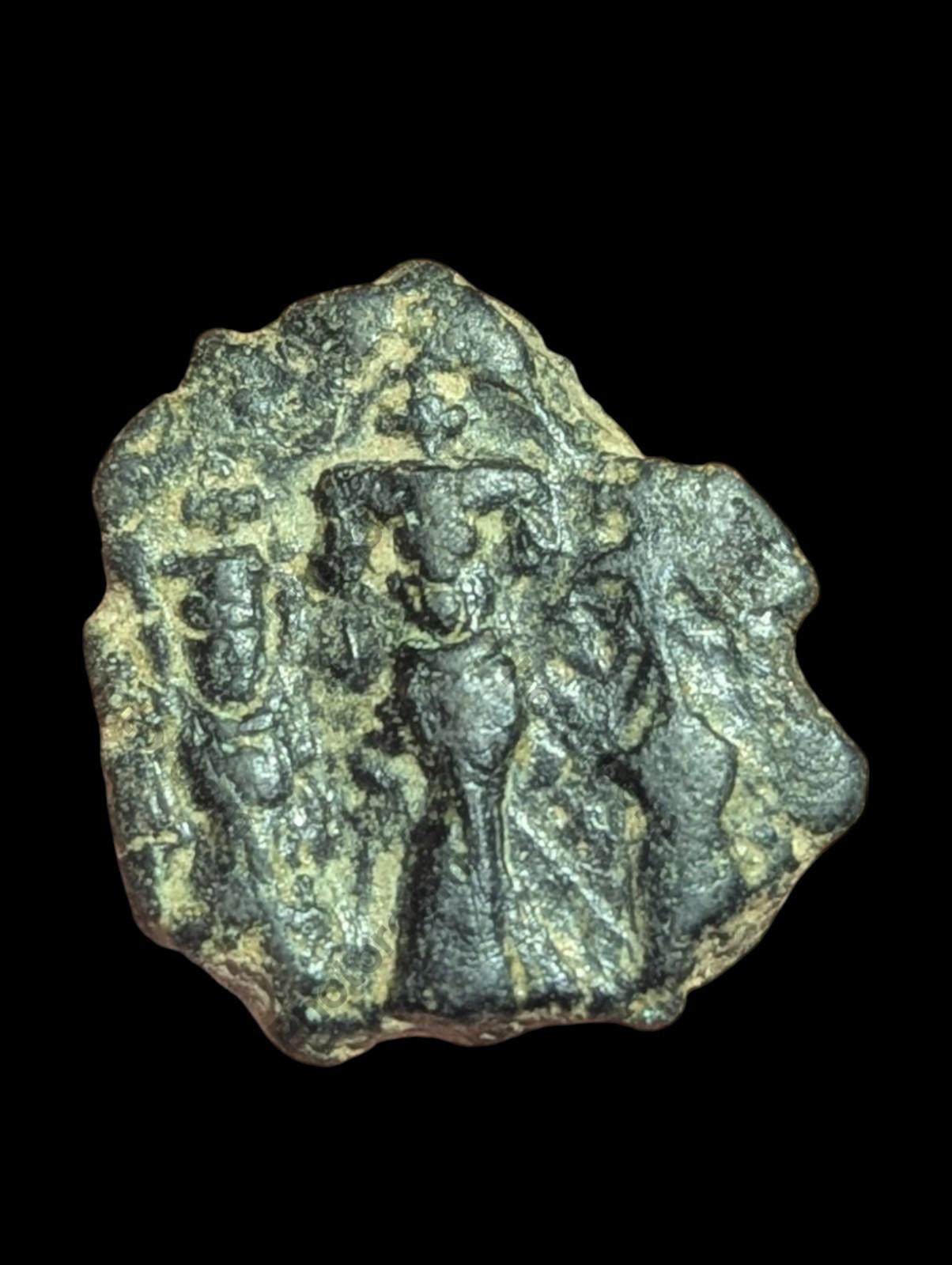 Islamic Byzantine Period UMAYYAD Æ Fals,  Three Standing Caliphate circa 685-690