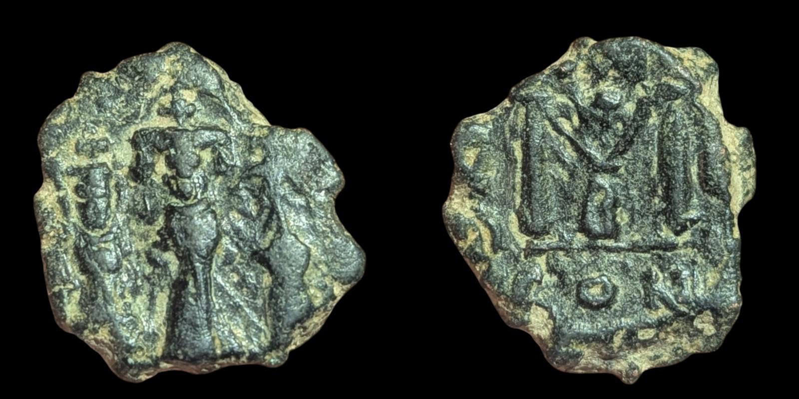 Islamic Byzantine Period UMAYYAD Æ Fals,  Three Standing Caliphate circa 685-690