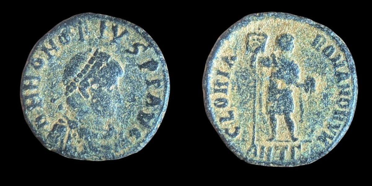 Honorius "GLORIA ROMANORVM Holding Globe" AE2 of Antioch. AD 393-395