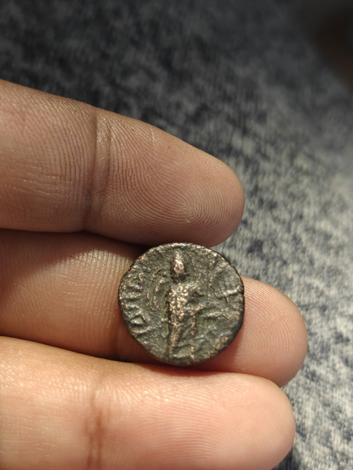 Empire Kushan Drachme Inde Ancienne Kanishka Ier 120-150 après J.-C. Pièce en Bronze, 3,6 Grammes
