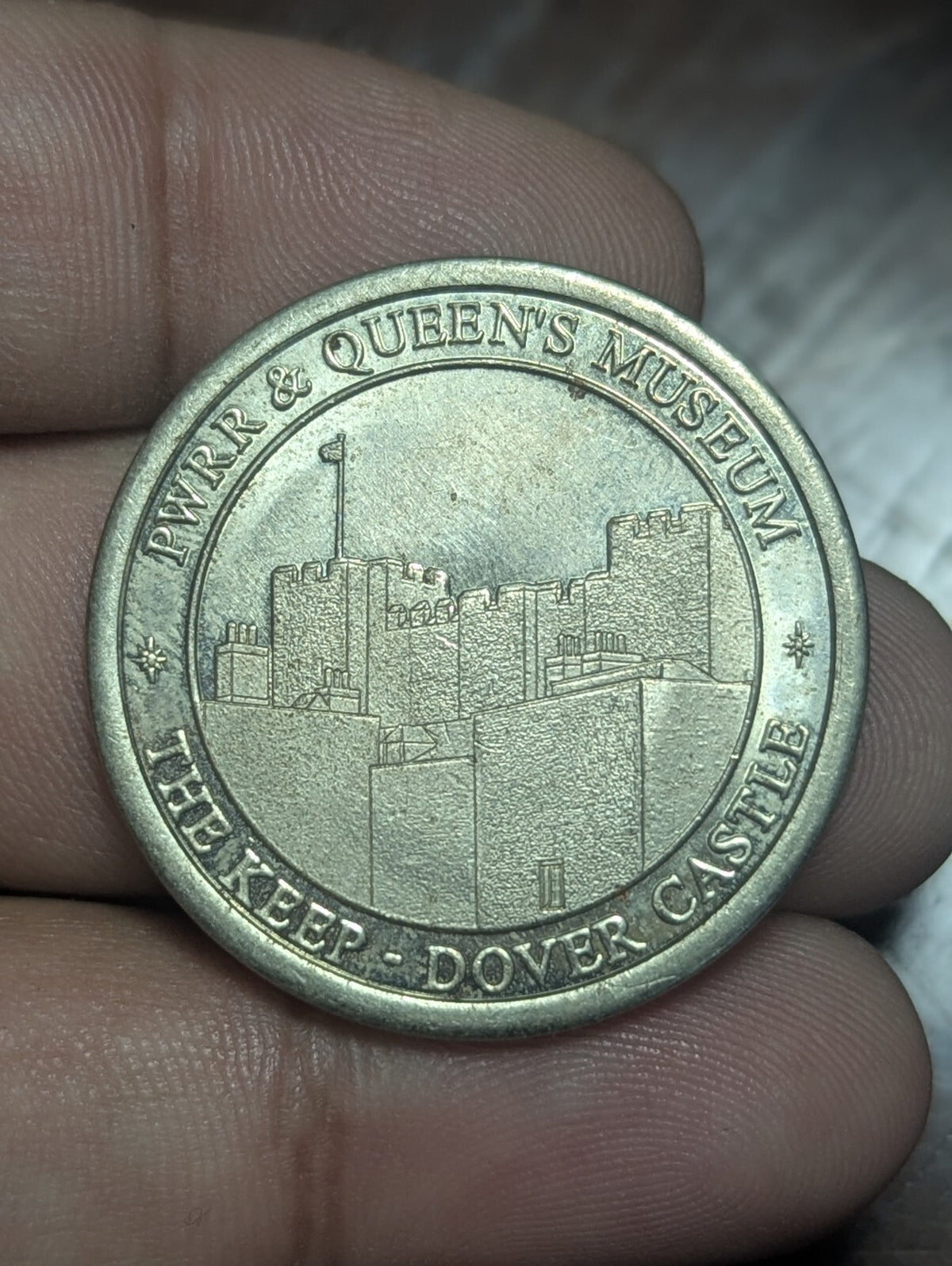 DOVER – Queen’s Royal Regiment 1966-1992 – Invicta Ich DienToken Rare