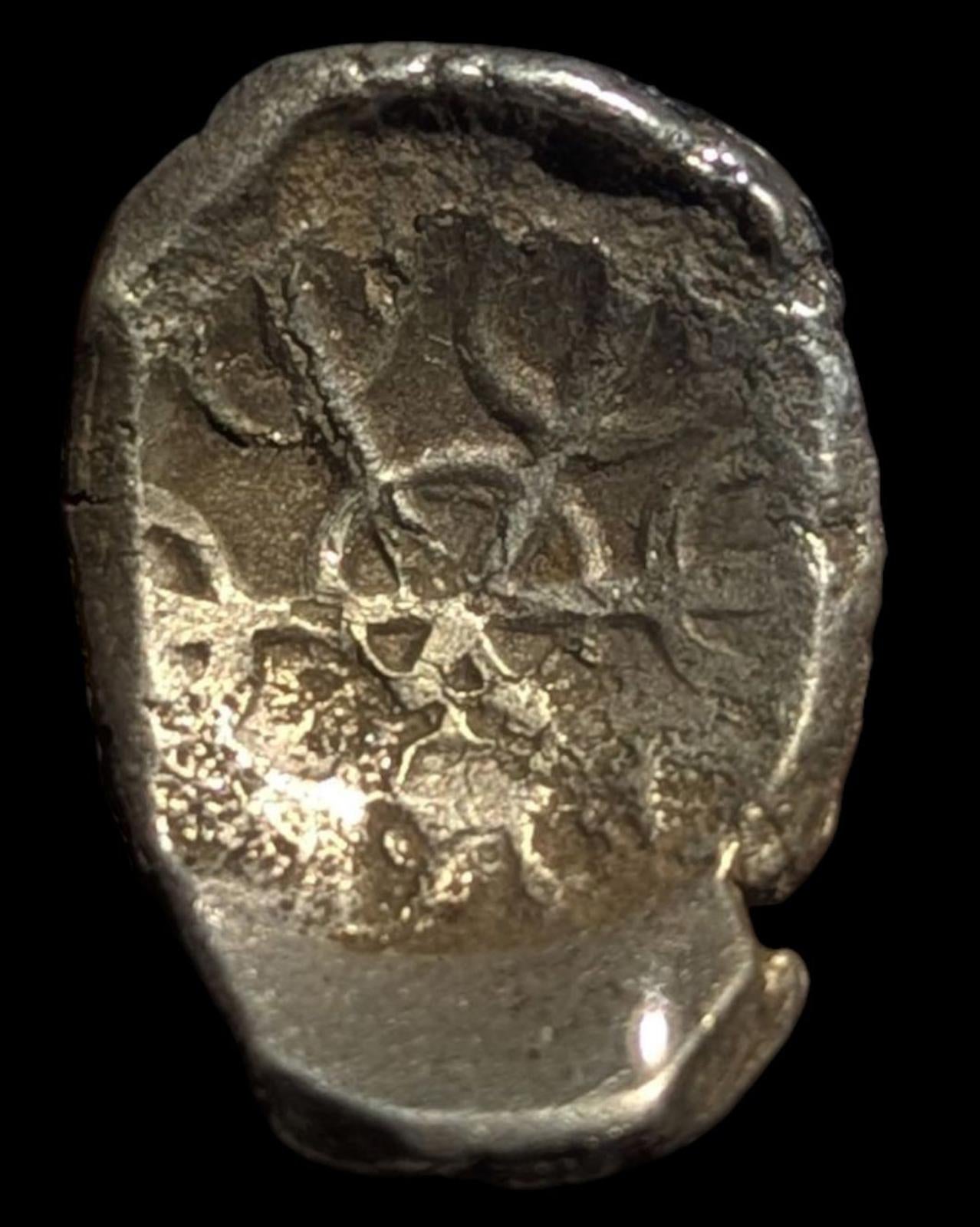 ⭐INDE⭐ Ancienne monnaie en argent de la GANDHARA JANAPADA Authentique et ancienne datant de 600 av. J.-C. en forme de bol