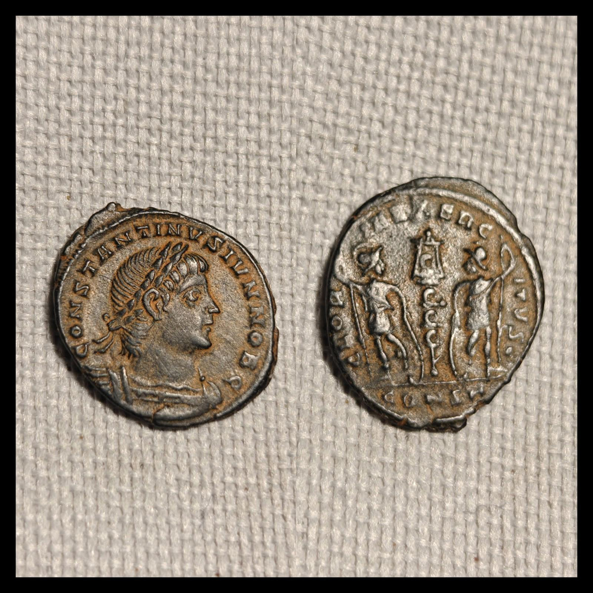 CONSTANTIN II Fils de Constantin le Grand Monnaie romaine LÉGION GUERRE SOLDATS Lances
