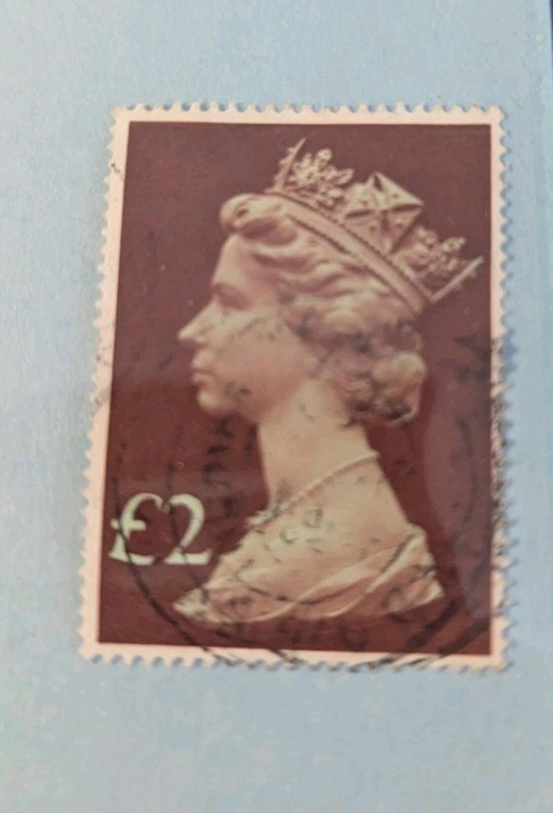 GREAT BRITAIN  Stamp Lot of 2 Queen Elizabeth 11 Machin Brown £2;